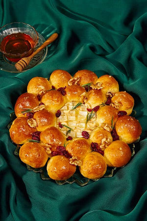 
                  
                    Load image into Gallery viewer, Brioche Wreath - MKT Holiday Collection The Daily Knead Classic Wreath Grand 
                  
                